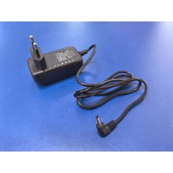 Блок питания (сетевой адаптер) YXWS-0920 9V 2A (Штекер 3.5x1.35) для роутеров, игровых консолей